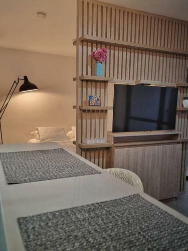 Beautiful And Modern Studio Apartment