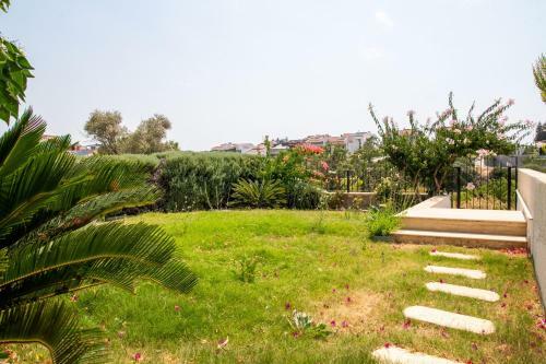 Villa Peaceful House With Refreshing Terrace In Cesme