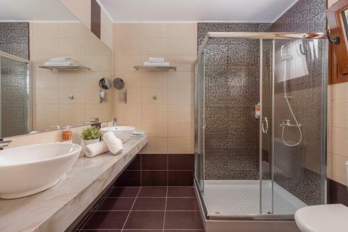 Alia Palace Luxury Hotel And Villas