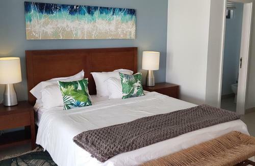 Beachwalk Deluxe Apartment - 50 Steps To The Beach