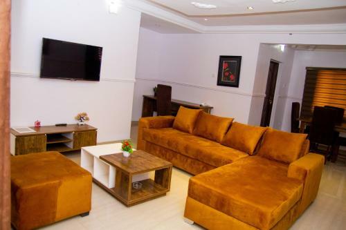 Ampm Suites & Apartments International
