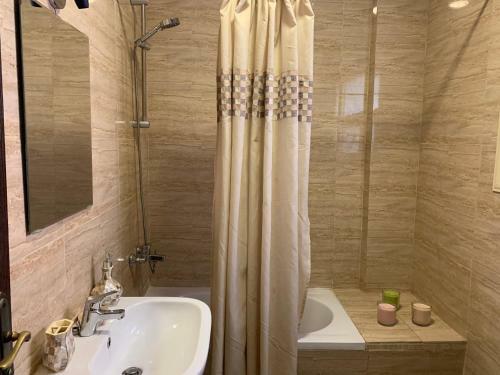 Apartamento Modern Downtown Sheikh Zayed Condo