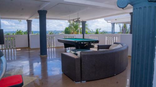 Bed & Breakfast Luxury Beach Villa Inn