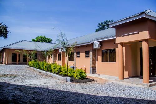 Hotel Nsanika Executive Lodge