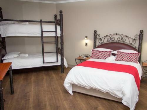 La Croche Guest Lodge