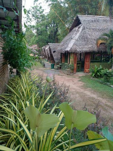Bed & Breakfast Air Port Villa Kamatha