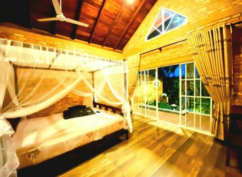Bed & Breakfast Airport Villa Kamatha