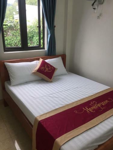 Bed & Breakfast Ht Homestay Cat Ba