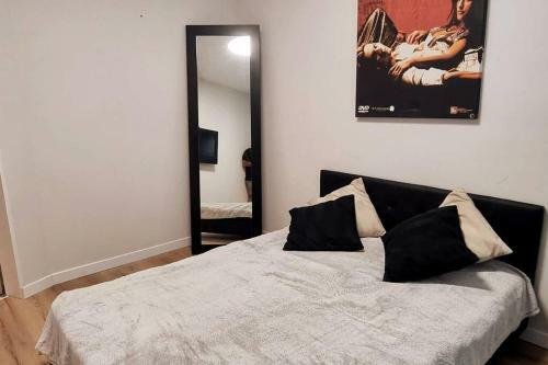 Tel Aviv North /large Apartment W/ Pool,spa&gym
