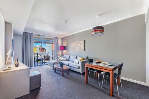 Apartamento 'esplanade Ease' A Resort Balcony Pad With Pool