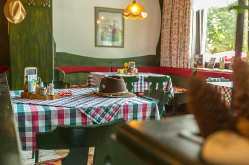 Hostal Gasthof Pension St. Wolfgang