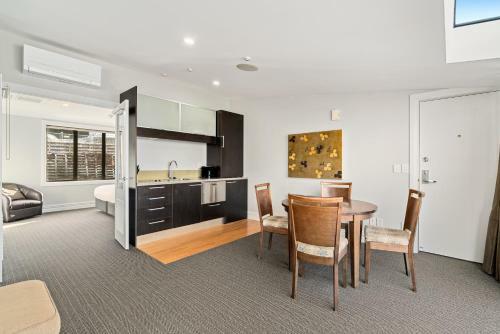3-bedroom Penthouse Apartment - The Beacon