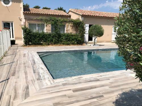 Villa Maison Piscine Priv�e Boulodrome Billard Parking Wifi