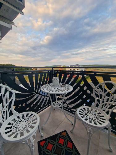 Blooming Apartment, Baile Felix