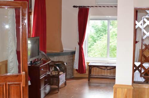 Cat Cat View Hotel