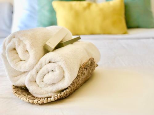 Apartamento Endless Summer Vibe 2br @ Azure