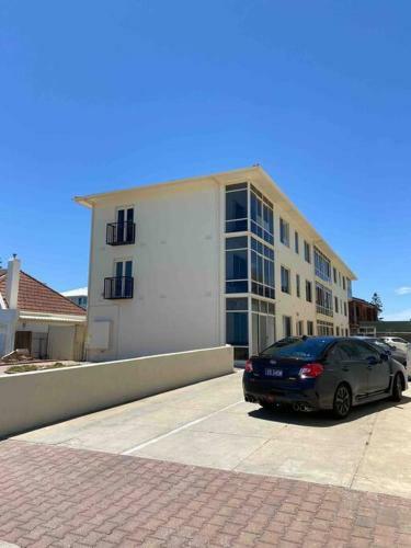 Beachfront Apartment 5/22 Esplanades Seaviews