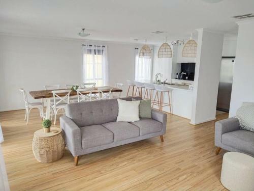 Beautiful Britannia, Island Retreat
