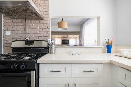 Villa New 5bd/2ba?disney?big Group?bbq?w/pool