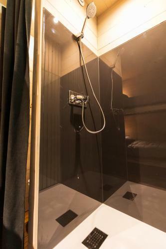 Cabane Perch�e La R�silience Sur Le Plateau Du Vercors