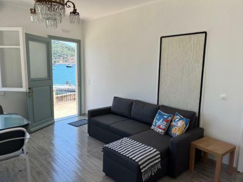 Modern Cottage On The Sea