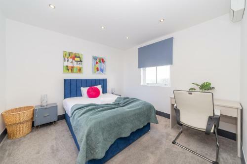 Spacious Lux 4 Bed House Next To Seafront