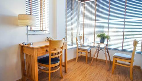 Artmio Hotel Apartment And Cafe
