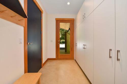 Bowen Island Luxury Estate