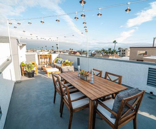 Villa Superb Designer Long Beach House Steps 2 Sand W/rd