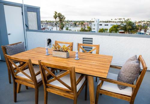 Villa Superb Designer Long Beach House Steps 2 Sand W/rd