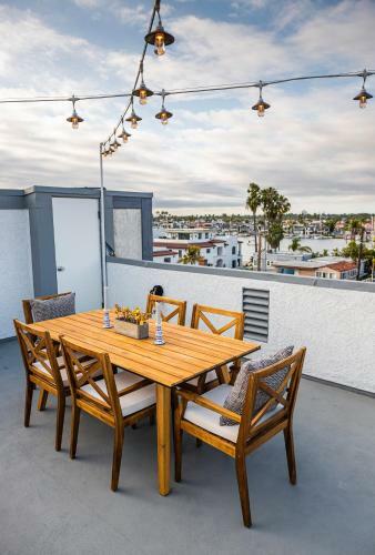 Villa Superb Designer Long Beach House Steps 2 Sand W/rd