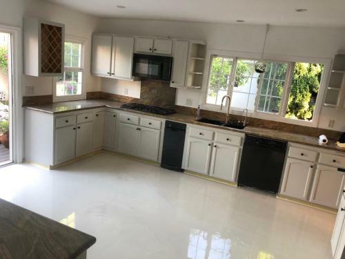 Stylish 3bd, 3ba Home In Beverly Hills