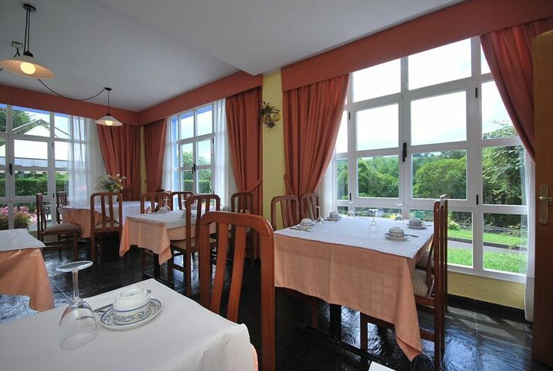 Hotel Vega Del Sella