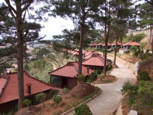 Hotel Osaka Village Dalat