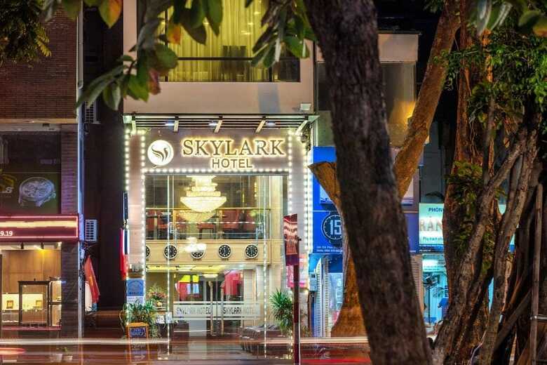 Skylark Hotel