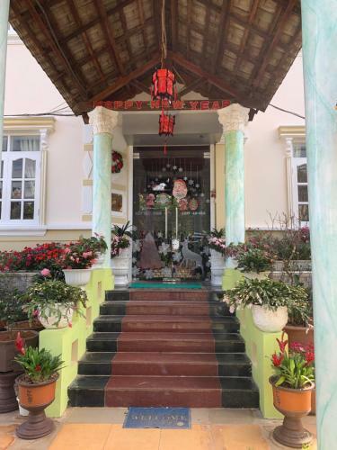Green Valley Hotel