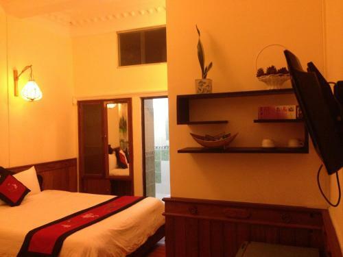 Hue Home Hotel