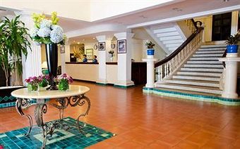 Petro House Hotel