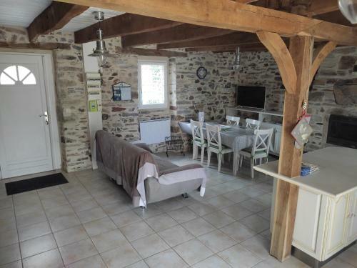 Maison Chaleureuse Avec Spa, Terrasse Et 3 Ch