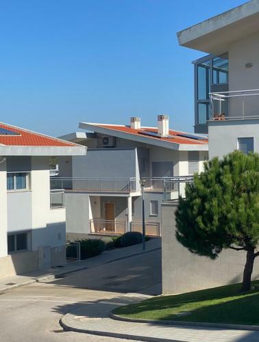Villa Met Zeezicht En Zwembad