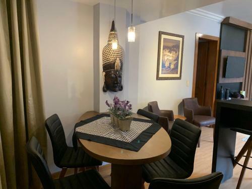 Apartamento Junto � Rua Coberta, Rec�m Decorado