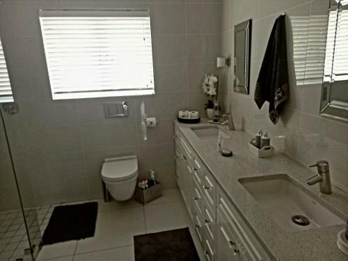 Serene Double Room With Private Bathroom