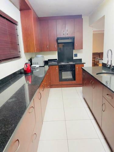 Cheerful 3.5 Bed With Pool For Family/group Of 7