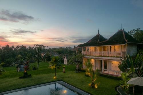 Hotel B Saya Villas