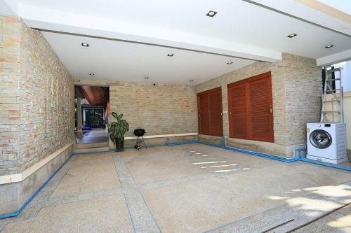 Three-bedroom Pool Villa Only 250m From The Beach