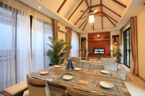 Three-bedroom Pool Villa Only 250m From The Beach