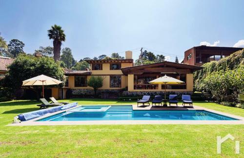 Bella Casa En Av�ndaro Muy Equipada Y Bien Ubicada