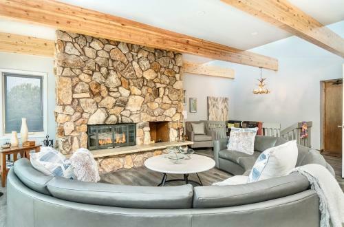 Trails End Vacation Home At Windcliff Home