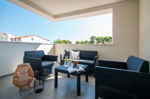 Pape Apartments