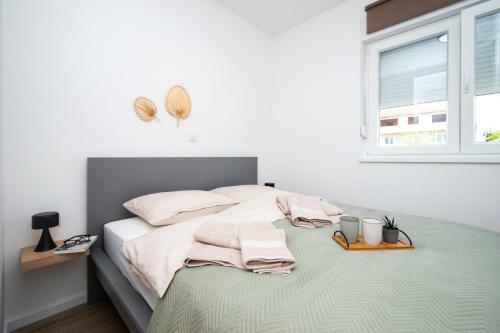 Pape Apartments